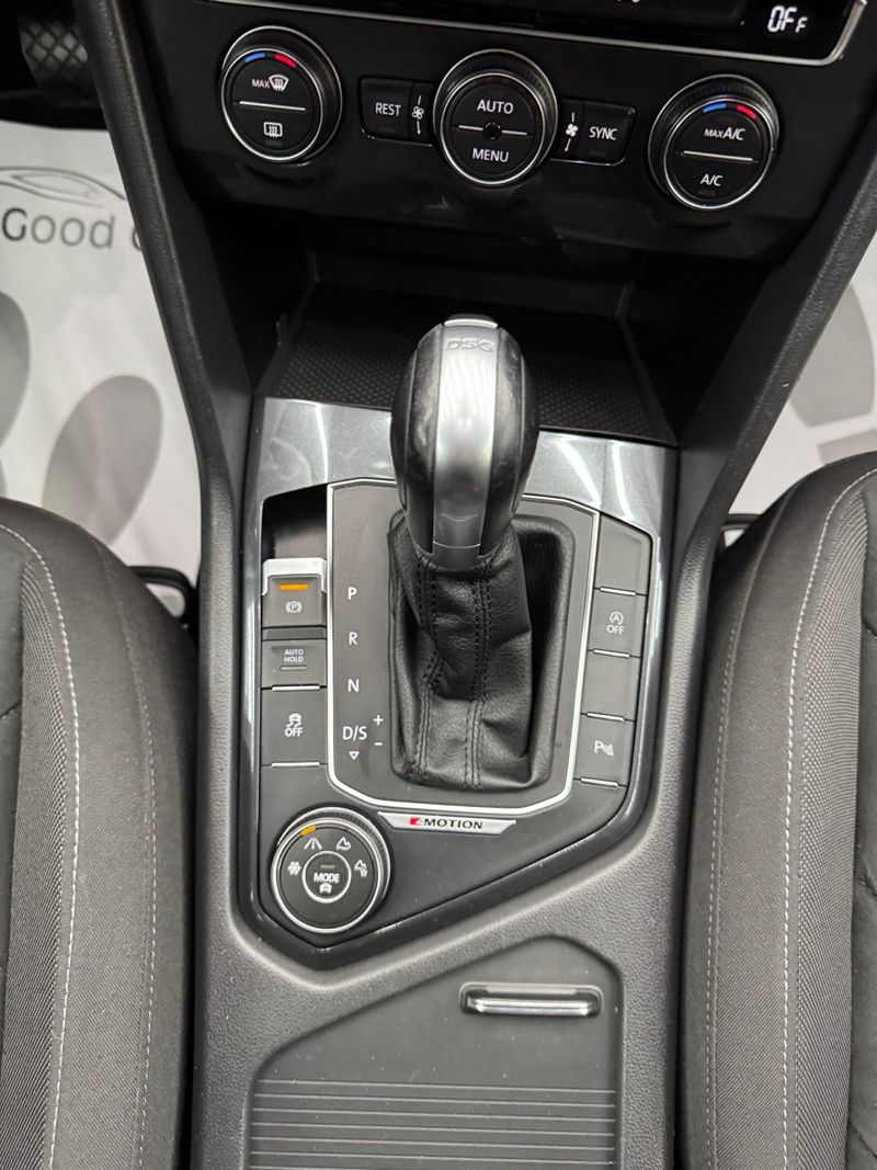 Volkswagen Tiguan 2018, foto 19