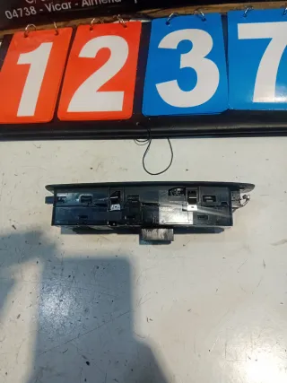 Mando Elevalunas Izquierdo BMW Serie 1 F20