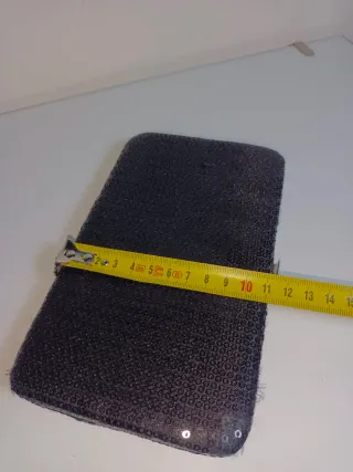 Cartera de lentejuelas negra