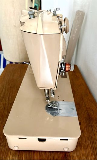 Máquina de coser Singer 401G LISTA PARA COSER
