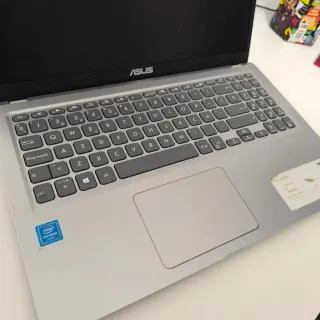Portátil ASUS VivoBook 15 F515M