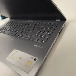 Portátil ASUS VivoBook 15 F515M