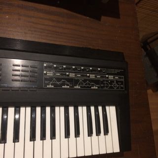 Sintetizador ROLAND D-50 digital 1987