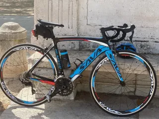 Bicicleta de carretera SAVA carbono