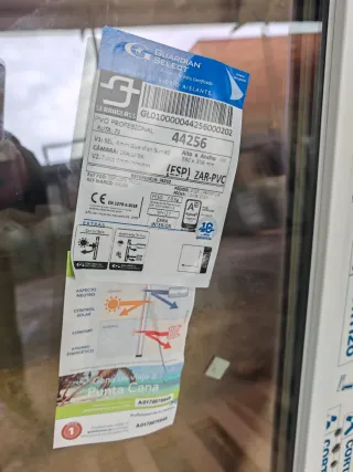 2 Ventanas PVC oscilobatientes