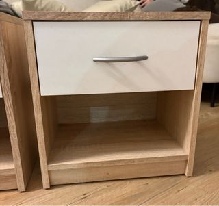 2 Mesas de noche pequeñas madera y blanco