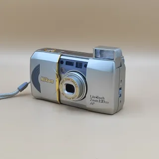 Nikon Lite Touch 120 ED AF Cámara