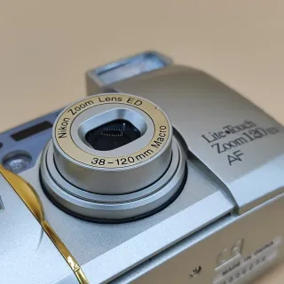 Nikon Lite Touch 120 ED AF Cámara