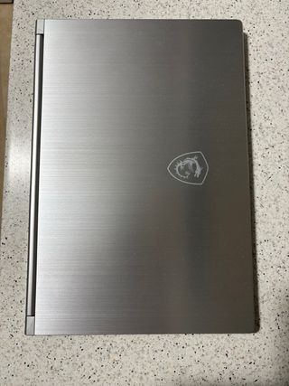 Portátil MSI Modern 14 A10M Plata