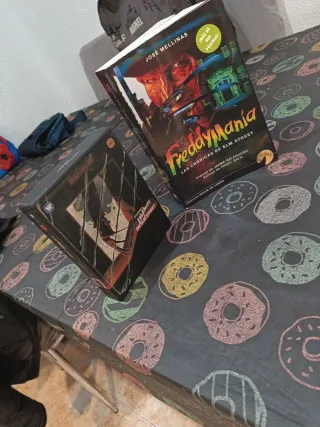 Pesadilla en Elm Street 4K Steelbook + Libro