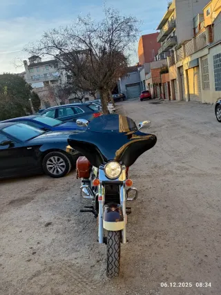 Moto Cruiser con Parabrisas y Alforjas Con 5400 km