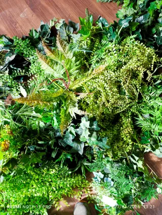 Plantas de plástico decorativas