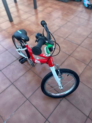 Bicicleta infantil WOOM 3 (16”) – Muy buen estado