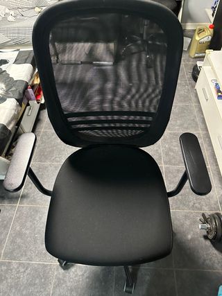 Silla de oficina negra