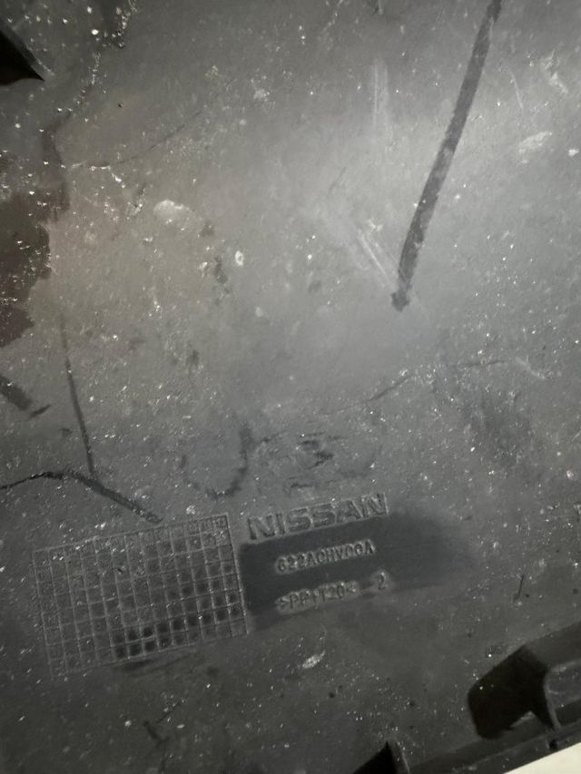 TAPA DE GANCHO DELANTERA NISSAN QASQAI AZUL