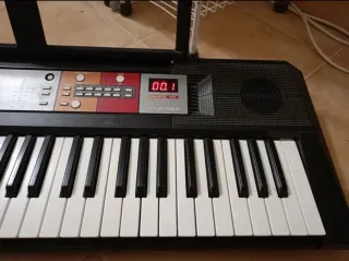 Teclado Yamaha PSR-F50