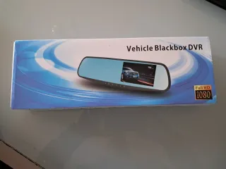 Specchietto retrovisore con Dash Cam