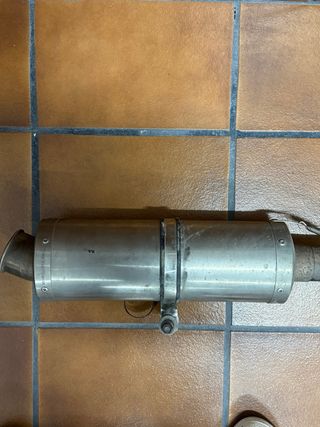 Silencioso Yamaha Tenere 700.