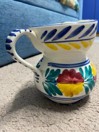 Brocca vintage decorata fiori