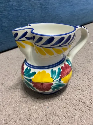 Brocca vintage decorata fiori