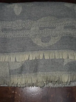 Sciarponone grigia con fantasia