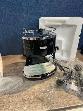 Cafetera Espresso DeLonghi ECOV311.BK