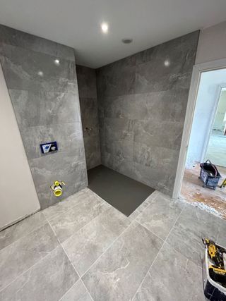 Suelo tarima reforma completa: Alicatador solador