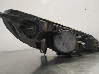FARO IZQUIERDO PEUGEOT 407 SW XFV 0301213273