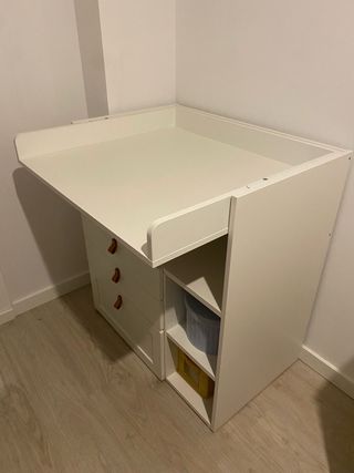 Cambiador de bebé blanco