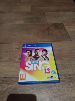 Juego PS4 Let's Sing 13 + 2 Micrófonos