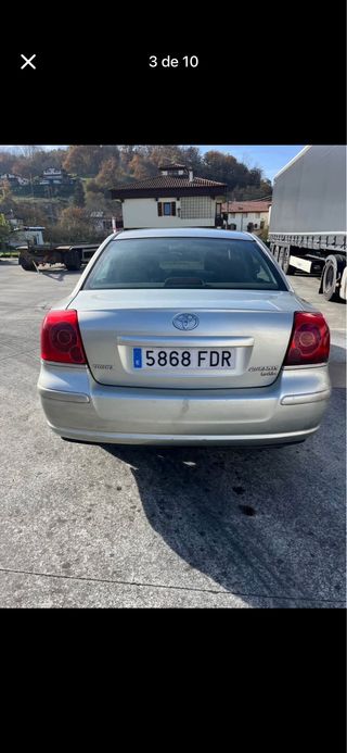 Interior coche Toyota Avensis