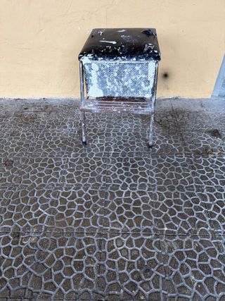 Escalera antigua banqueta silla