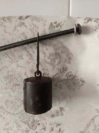 Báscula romana antigua pequeña