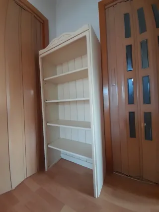 Estantería madera beige 5 baldas y 2 cajones