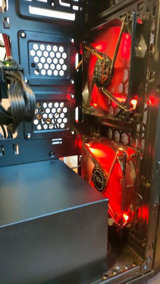 Torre Gaming PC + Monitor