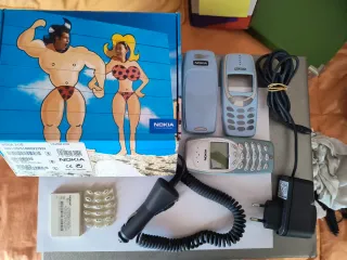 Teléfono Nokia 3410 con cargador