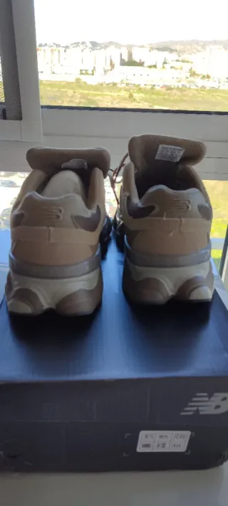 New Balance Beige/Marrón Talla 38