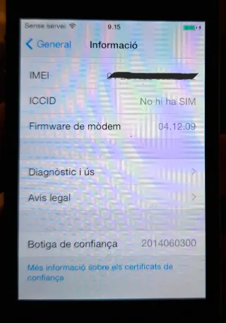 iPhone 4 plateado para piezas o nostálgicos