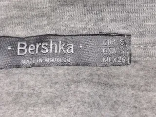 Sudadera gris con capucha T S. Ver medidas
