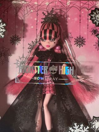 Draculaura Howliday Monster High Edición Invierno