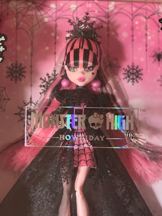 Draculaura Howliday Monster High Edición Invierno