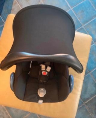 Seggiolino auto Bebeconfort con cappottina