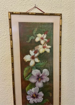 Lámina flores marco madera dorada cristal