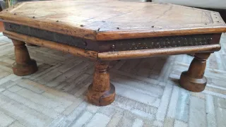 Mesa Antigua Marroquí de Madera. Diseño octogonal.