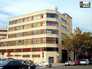 Oficina en venta en Almendrales en Madrid