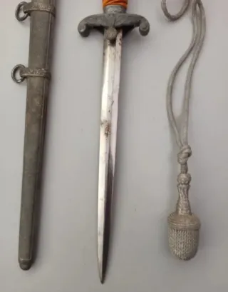 Daga II Guerra Mundial Naranja y Plata