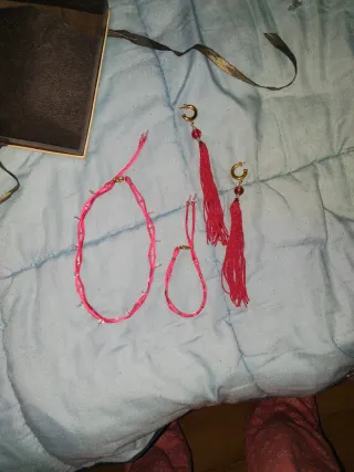 Vestido de fiesta rosa con conjunto a juego