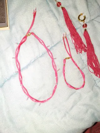 Vestido de fiesta rosa con conjunto a juego