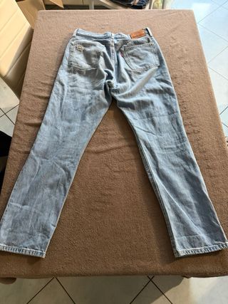 Levi's 501 W27 L28 jeans strappati