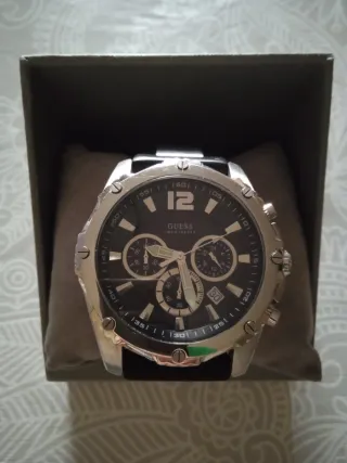Reloj Guess Negro y Plateado
